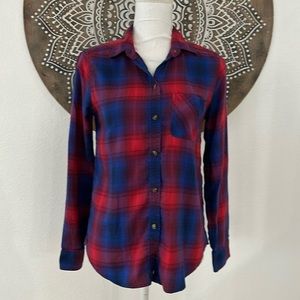 AMERICAN EAGLE Vintage Boyfriend red & blue plaid button down shirt, size XS